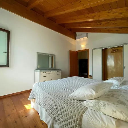 Attic With Panoramic View Of Appartement